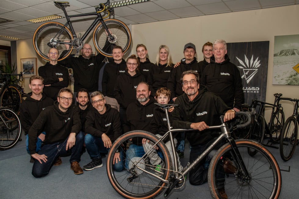 One Bike For Life: Dr. Andreas Kirschner übergibt operative Geschäftsführung