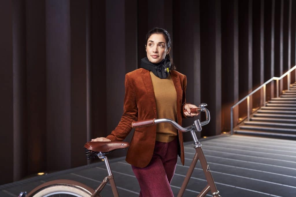 Alpina übernimmt Vertrieb für Hövding in Deutschland und Österreich