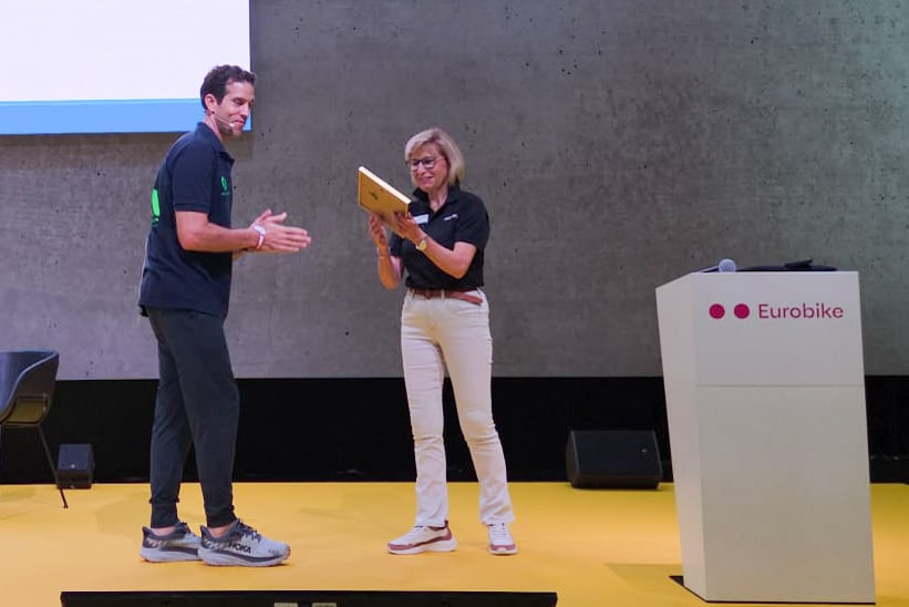 Auszeichnung-auf-der-Eurobike-2026-Susanne-Puello-in-Leva-Hall-of-Fame-aufgenommen