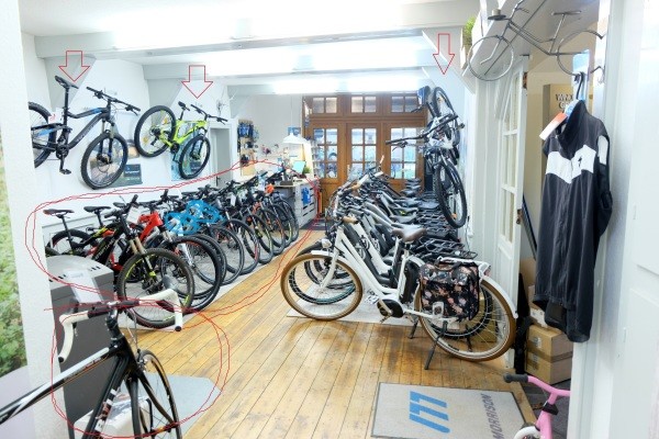 Einbrecher stehlen zehn Räder aus Fachgeschäft sazbike.de