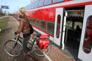 ADFC 9-Euro-Ticket Fahrrad Bahn Politik 