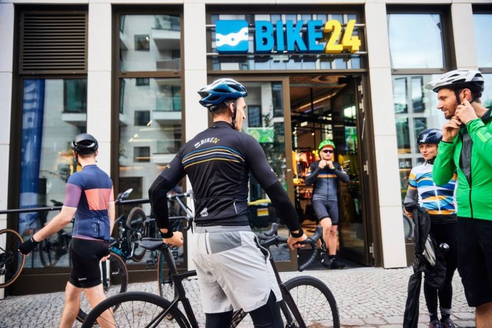 Bike 24 shop top