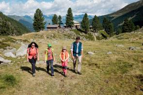 Familie in den Bergen 