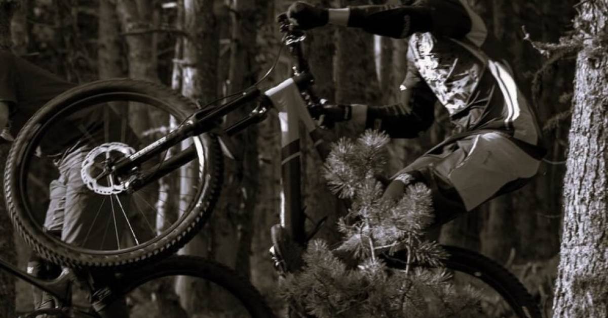 Oakley-kehrt-mit-Pop-Up-Space-f-r-M-nchens-Bike-Community-zur-ck