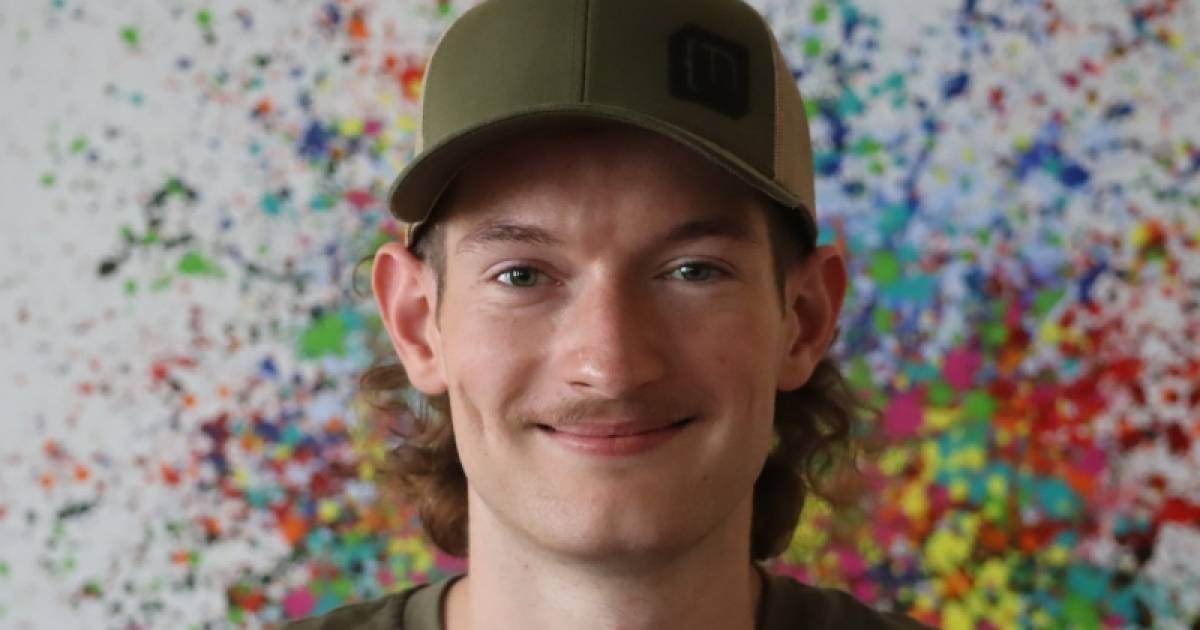 Moustache-verk-ndet-personellen-Zuwachs
