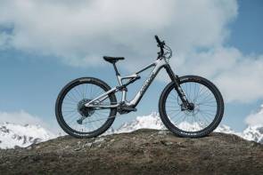 Neue Amflow E-Mountainbikes 