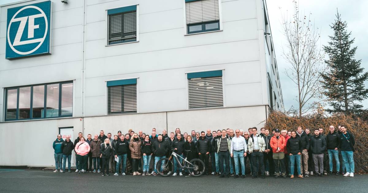Raymon-ZF-Gro-e-H-ndlerreise-als-Startschuss-f-r-die-neue-Saison