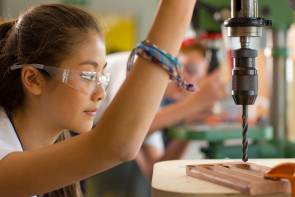 ausbildung frau handwerk 