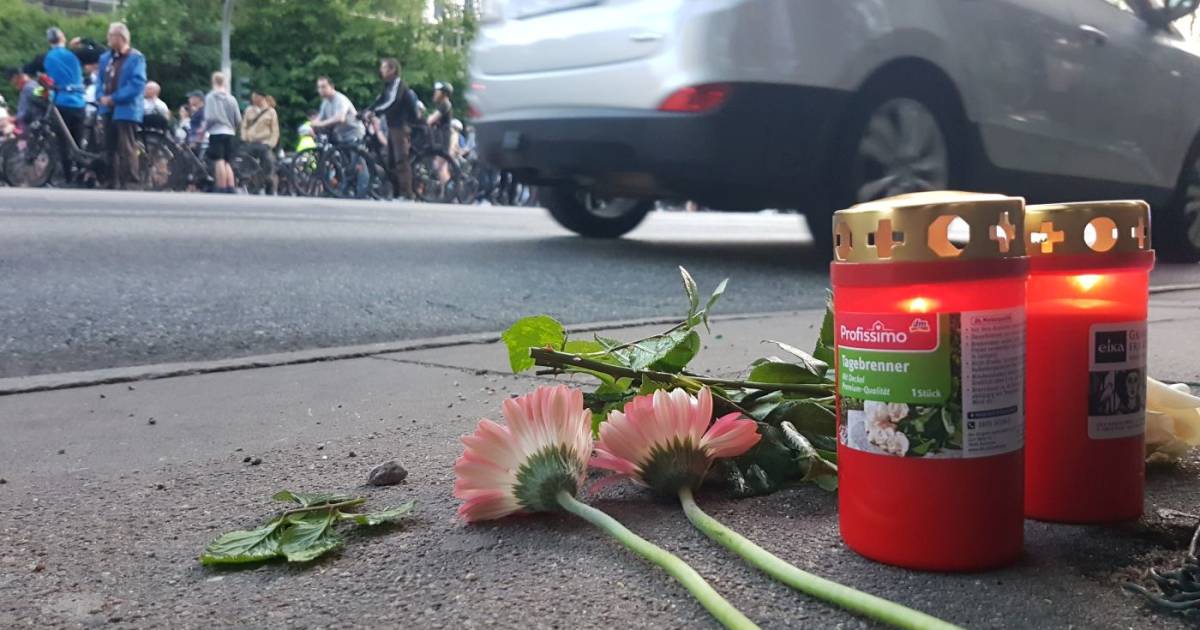 Stille-Mahnung-f-r-mehr-Verkehrssicherheit-beim-Ride-of-Silence-2025