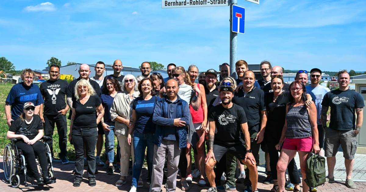 Feierliche-Einweihung-der-Bernhard-Rohloff-Stra-e-in-Fuldatal