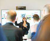 pressefoto katharina kreutzer von muvn beim pitch