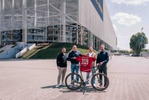 giant düsseldorf fußball 