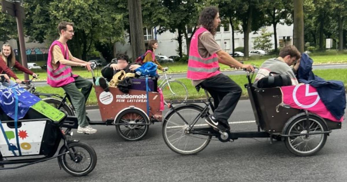 Fahrrad-Rave-in-K-ln-f-r-sichere-Radwege